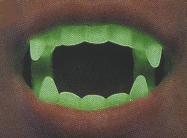 TEETH - GLOW FANGS