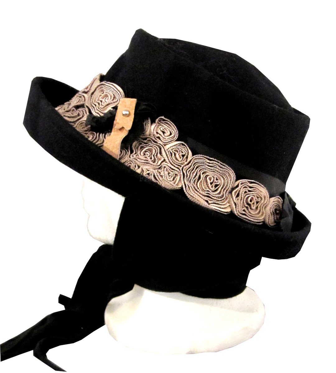 Black Felt Hat with beige flowers