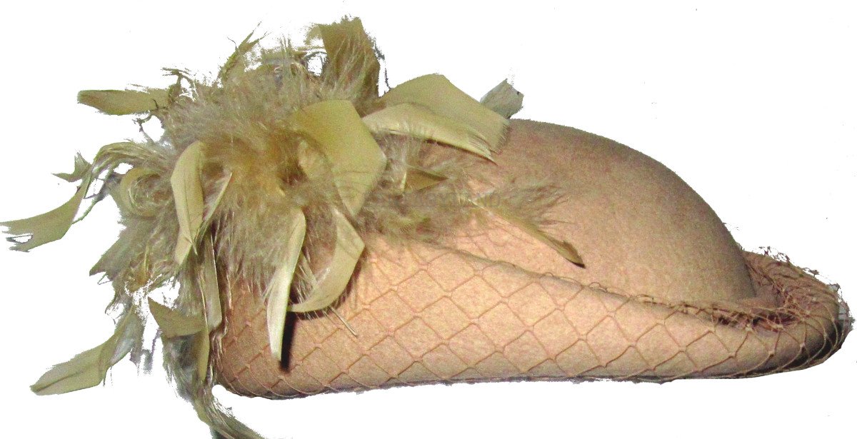 1930 - 1940 Hat Creme Felt