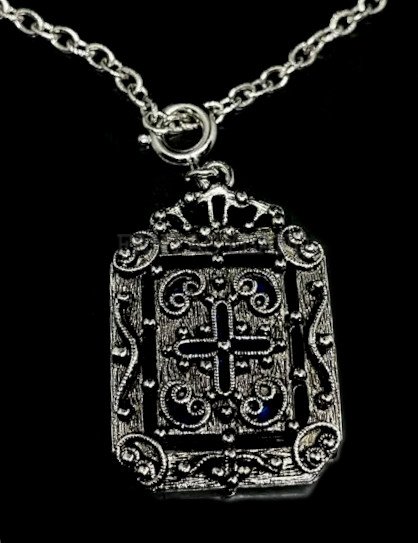1970 Sarah Coventry Silver Tone Blue Stone Pendant Necklace