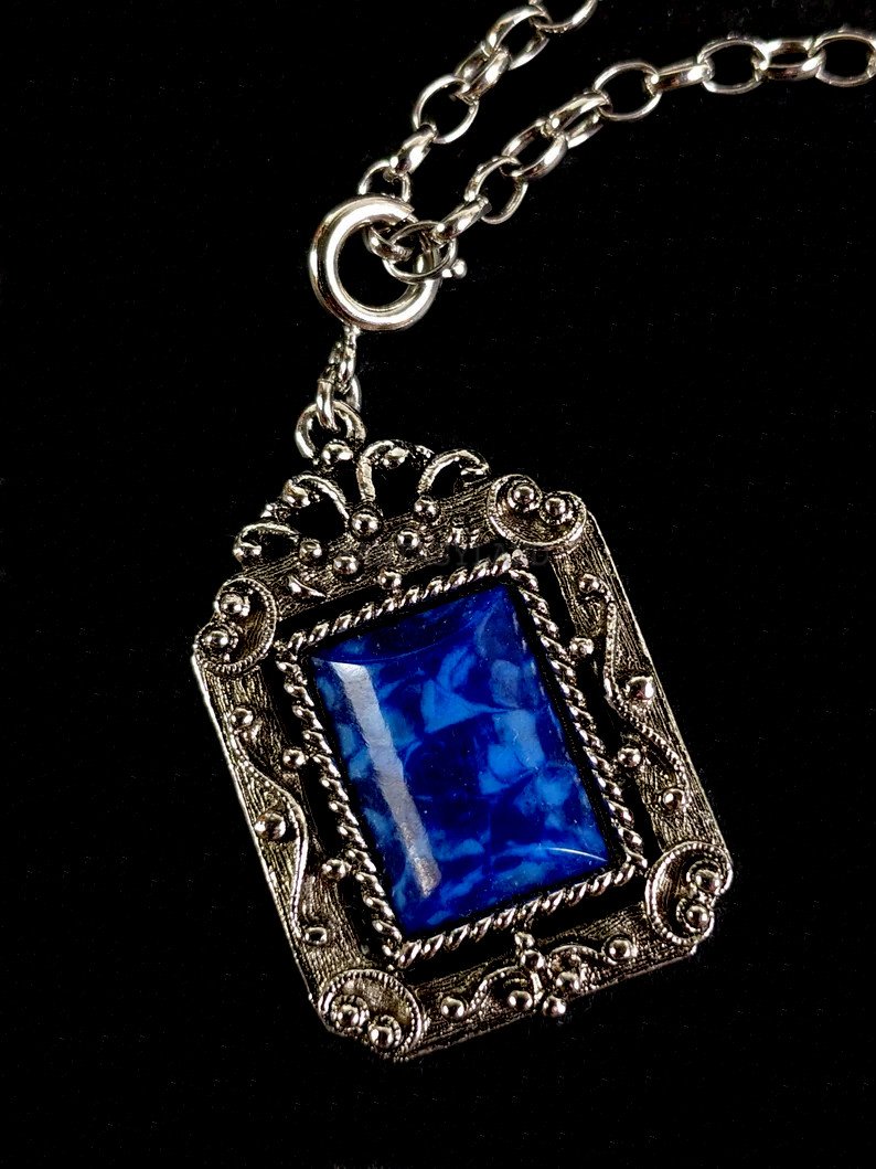 1970 Sarah Coventry Silver Tone Blue Stone Pendant Necklace