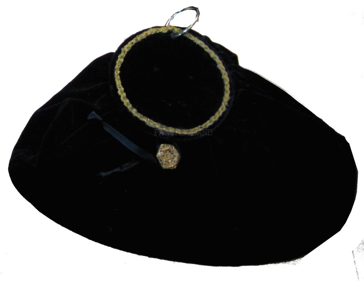 Black Velvet Renaissance Noble Purse